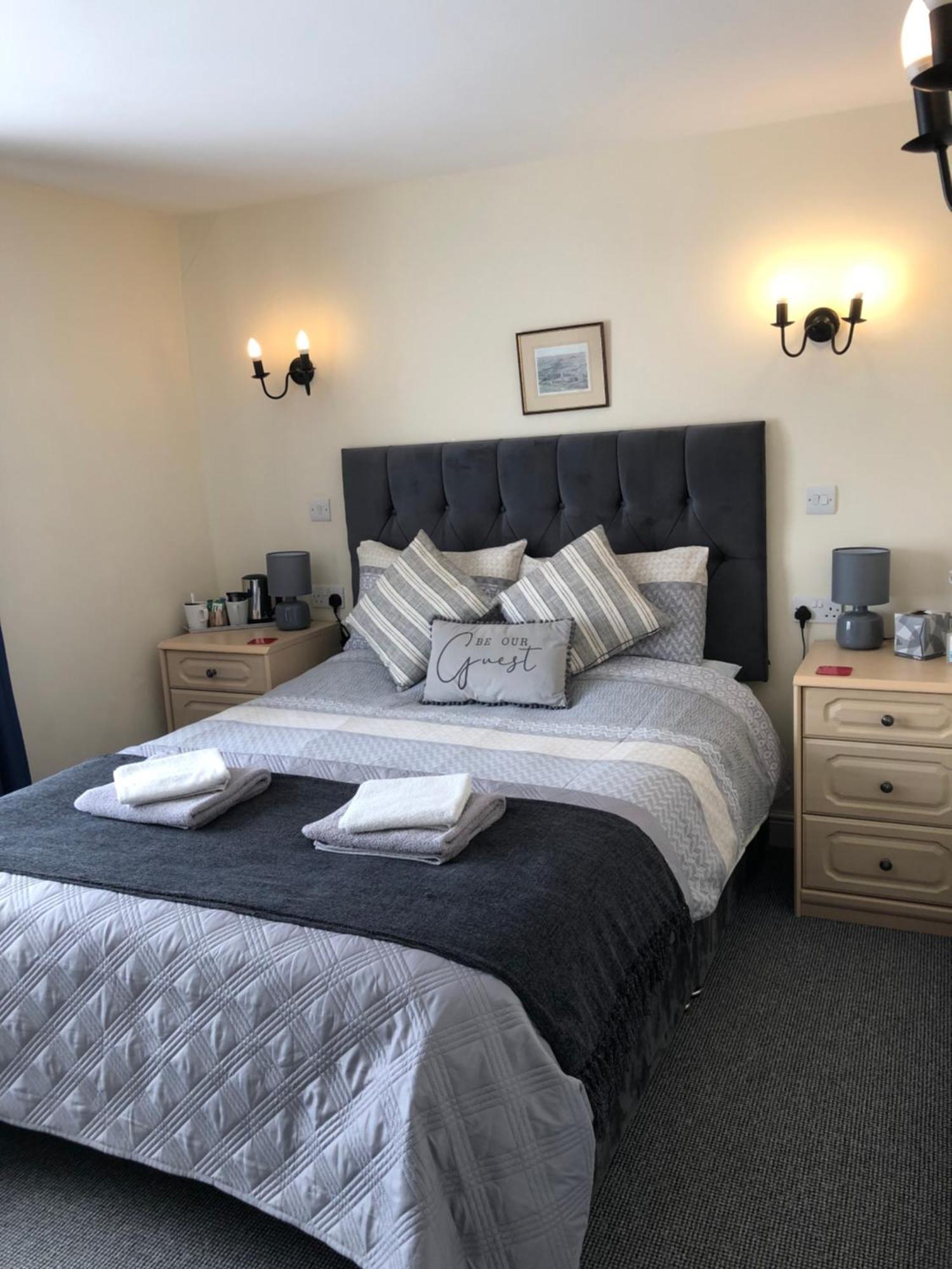Bed and Breakfast The Stowey Arms Exminster Экстерьер фото